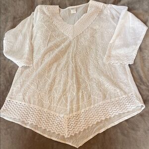 Chic White Lace Women's Tunic
